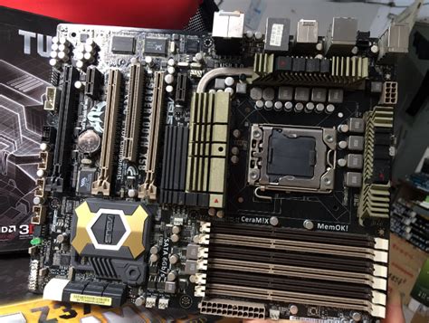 ASUS SABERTOOTH X58 LGA1366 High-end Motherboard Original - Motherboards