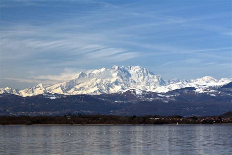 Il Monte Rosa Il Monte Rosa Visto Dal Lago Di Varese Lido Flickr