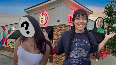 TRYING DAVES HOT CHICKEN FEAT SPECIAL GUEST YouTube