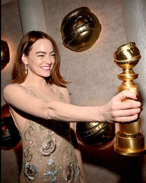 Pin By Theresa Gogs On Golden Globe Awards In Emma Stone