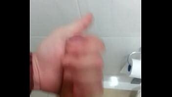 cumming en el baño XVIDEOS