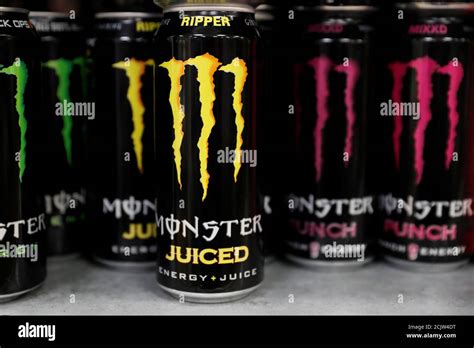 Monster Energy Drinks Stockfotos Und Bilder Kaufen Alamy