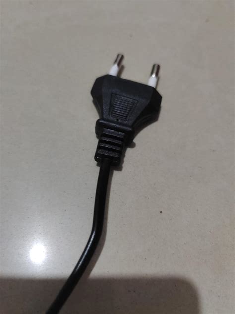 Electronic Spices Watt Red Color Hard Plastic Body Stainless Steel Nozzle Hot Melt Glue Gun