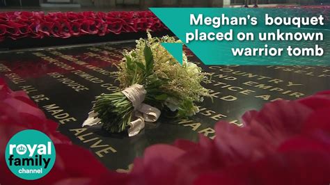 Meghan Markle S Royal Bridal Bouquet Placed On Tomb Of Unknown Warrior