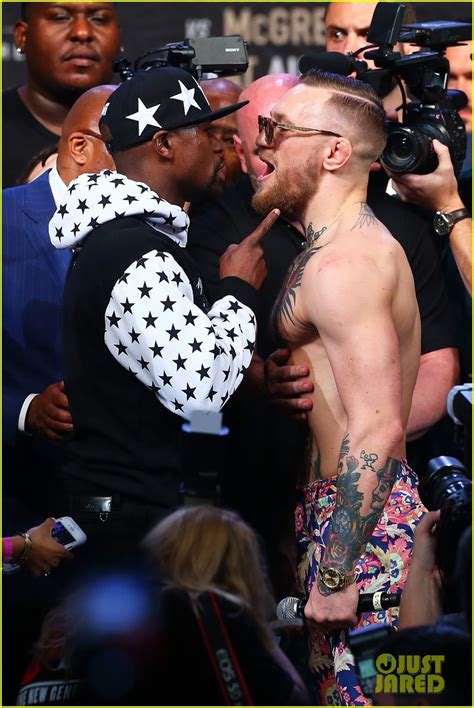 Photo Conor Mcgregor Goes Shirtless During Press Conference With Floyd