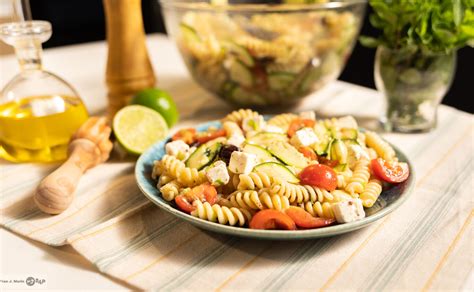 C Mo Preparar Una Deliciosa Ensalada De Pasta Con Calabac N