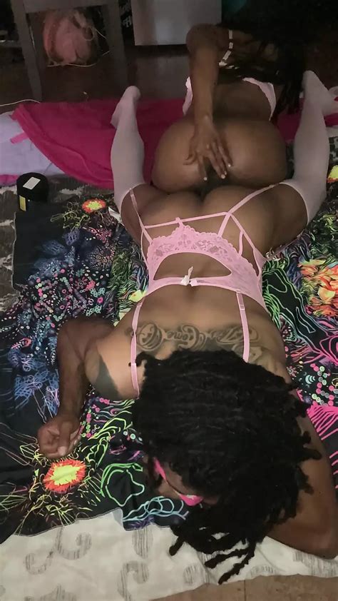 2 Girls 1 Dildo 2 1 American Shemale Amateur Amateur Porn By FapHouse XHamster