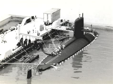 USS Skipjack SSN-585