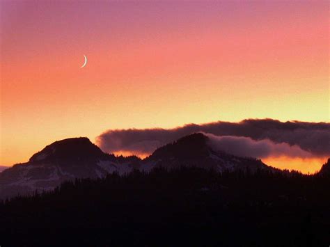 Sunset on Mount Rainier : Photos, Diagrams & Topos : SummitPost