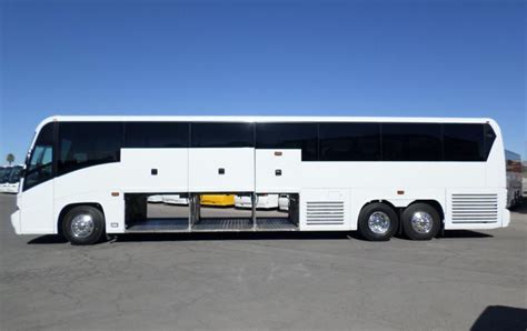 Coach Bus Rental in Toronto for Luxury Travel | Zen Bus Lines