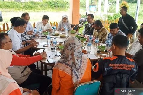 Bpbd Agam Adakan Simulasi Mitigasi Bencana Bagi Warga Di Gunung Marapi