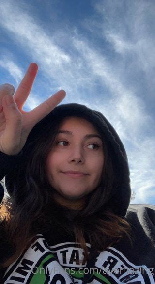 Ayemazing Nude OnlyFans NudoStar TV