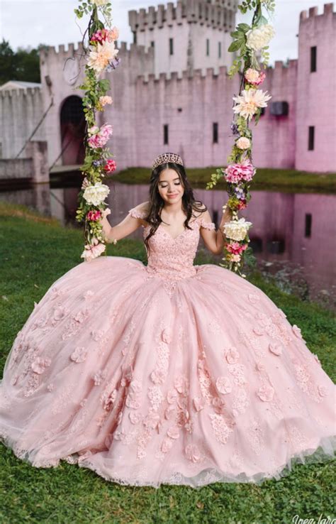 Houston Newman Castle Bellville Tx Quince Era Quinceanera Photoshoot