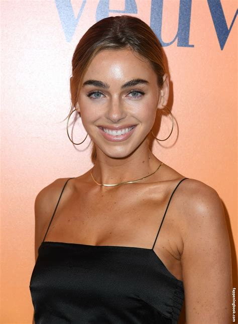 Elizabeth Turner Elizabethcturner Nude OnlyFans Leaks Fappening Page FappeningBook
