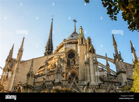 Ngulo De Visi N Baja Del Extremo Oriental De La Catedral Notre Dame De