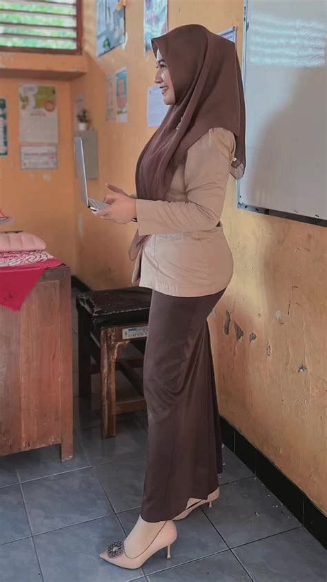 Ide STW HOT Di Wanita Gaya Hijab Gadis