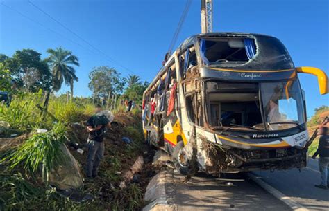 Ônibus Que Sofreu Acidente Com 9 Mortos Estava Em Alta Velocidade