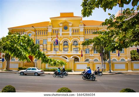 1,409 Phnom Penh At Night Stock Photos, Images & Photography | Shutterstock