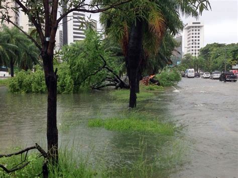 G1 Chuva Forte Inunda Ruas Do Grande Recife Litoral E Zona Da Mata