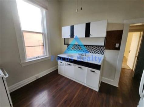 Request A Viewing For East Wheeling Street Apt C Tenant Turner