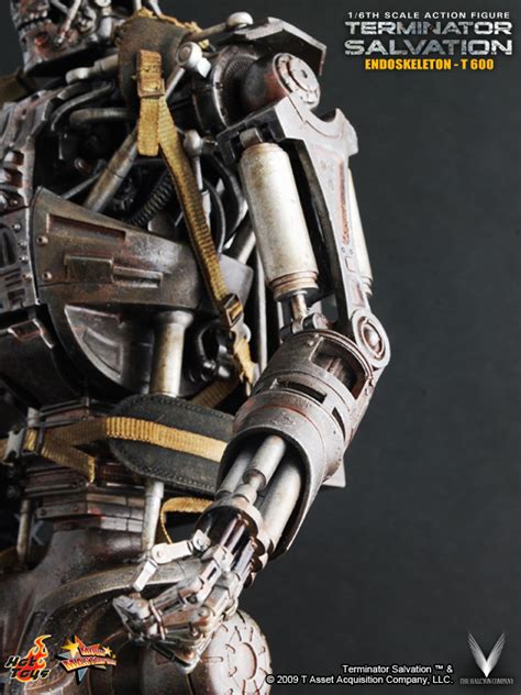 Hot Toys Terminator Salvation Endoskeleton T 600 T 700 Collectible Figure YBMW