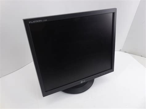 ЖК-монитор 17" LG Flatron L1750B