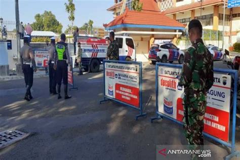 Ppkm Darurat Jalan Doktor Rajiman Surakarta Ditutup Kesehatan