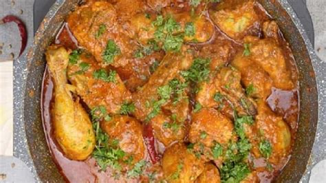 Know How To Make Mouth Watering Restaurant Style Chicken Masala Curry