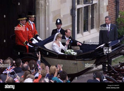 Prince Edward Königliche Hochzeit 1999 Hochzeit Von Sophie Rhys Jones Prinz Edward In Der St