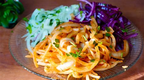 Съедят за минуту! Маринованный лук быстро и вкусно! 3 РЕЦЕПТА! Беру ЛУК ...