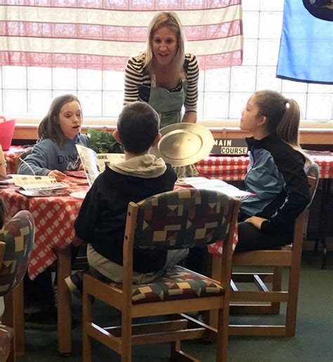 Duncan Elementary students in Utica Community Schools feast on books ...