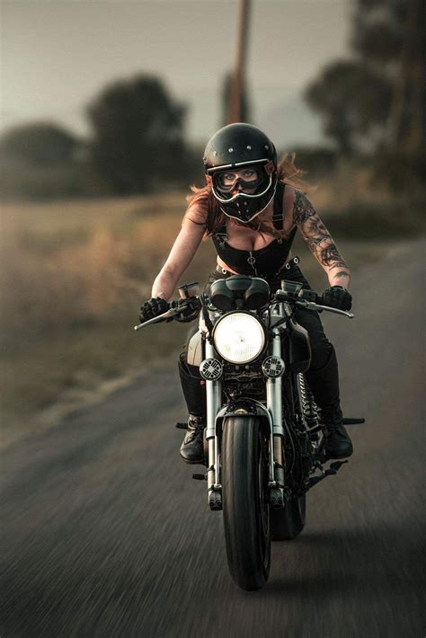 Pin by Chacal Ailé on café racer scrambler Motorcycle girl Cafe