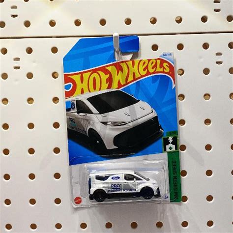 Jual Hot Wheels Ford Performance Supervan Putih Shopee Indonesia