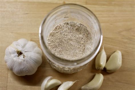 Homemade Garlic Powder - Morgan's Farmhouse