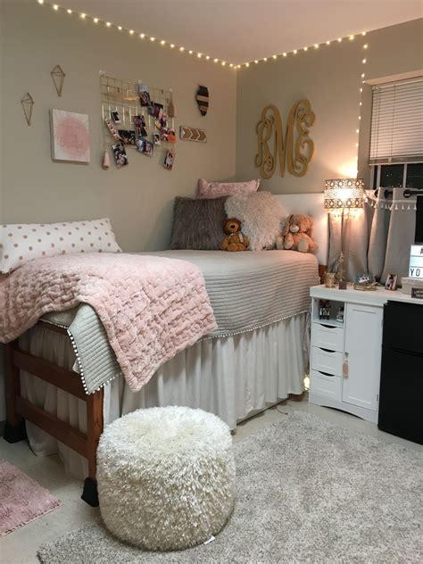 college dorm room decor ideas