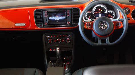 Volkswagen Beetle 2016 STD Interior Car Photos - Overdrive