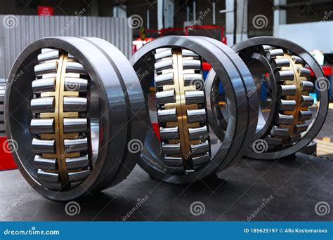 Large Diameter Bearings In Production Bearing Manufacture Heavy