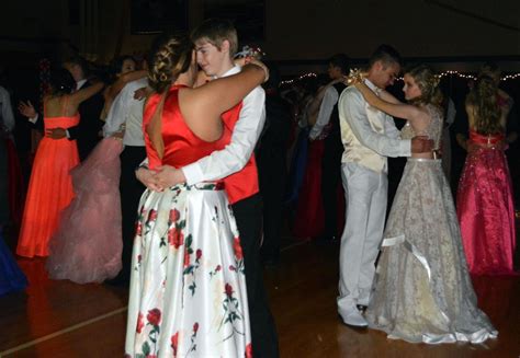 Students Celebrate Prom Night Local