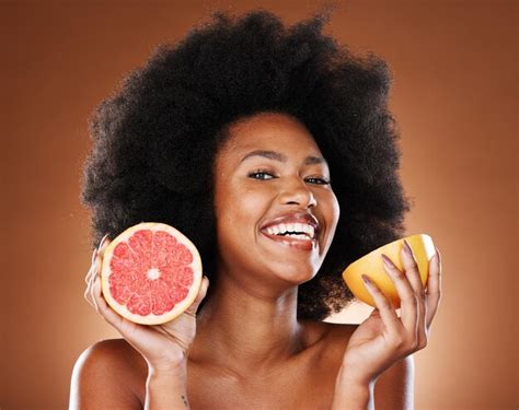 Beleza Para A Pele E Retrato De Mulher Negra Toranja Para Brilho Da