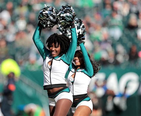 The Philadelphia Eagles Win See Game Day Photos And Cheerleaders Too