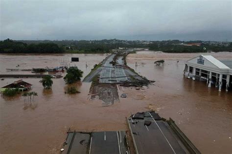 Charity Bundle to Aid Flood Victims in Southern Brazil by Lucas Rolim ...