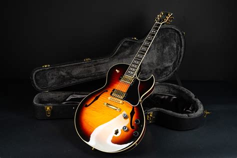 2003 Gibson Es 137 C Custom Sunburst Guitarpoint