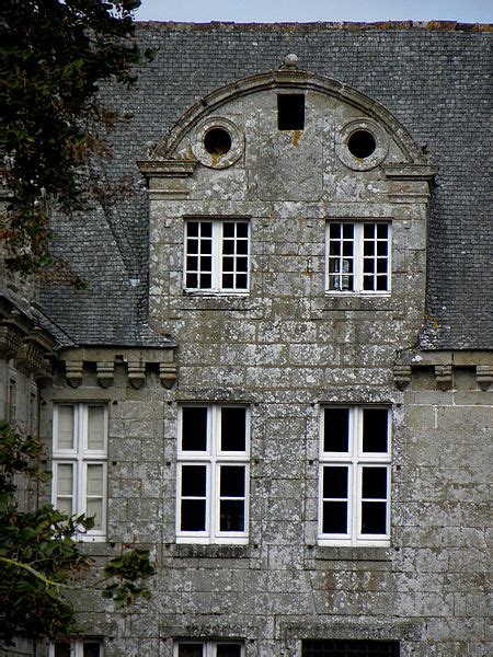 Ch Teau Du Rocher Portail Maen Roch Pa Monumentum