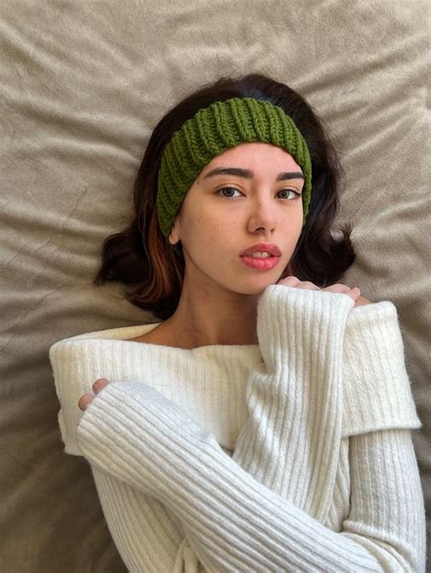 Вязаная бандана🫒 | Crochet headband, Crochet headband pattern, Cute crochet