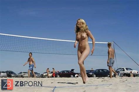 Tarde De Playa ZB Porn