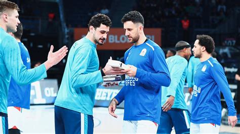 Anadolu Efes Depremzedeler I In Binlerce Kitap Toplad Son Dakika