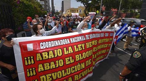 Marcha de solidaridad ante embajada de Cuba en Perú Club Argentino de