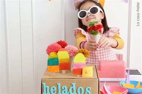 MINI HELADERÍA RECICLANDO CARTÓN Y LANAS La Casa Atelier