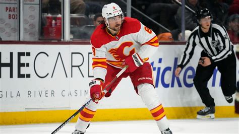 Chris Tanev Traded To Dallas Stars Ctv News