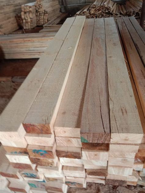 Rectangular Pure White New Zealand Pine Wood Timber For Furniture At